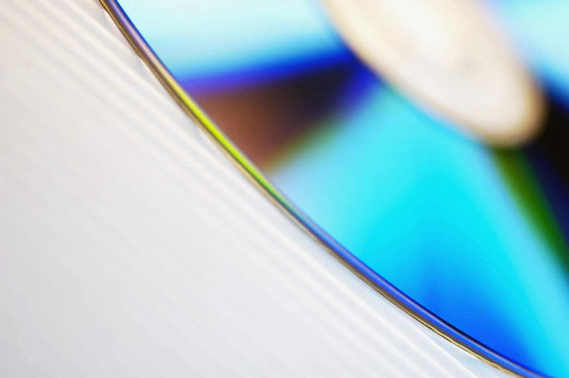 无人,横图,室内,特写,白天,白色背景,正面,数据,静物,阴影,朦胧,模糊,反射,信息,光盘,影子,光碟,存储介质,一个,摄影,影棚,单个,碟片,存储,彩图,影棚拍摄,拍摄