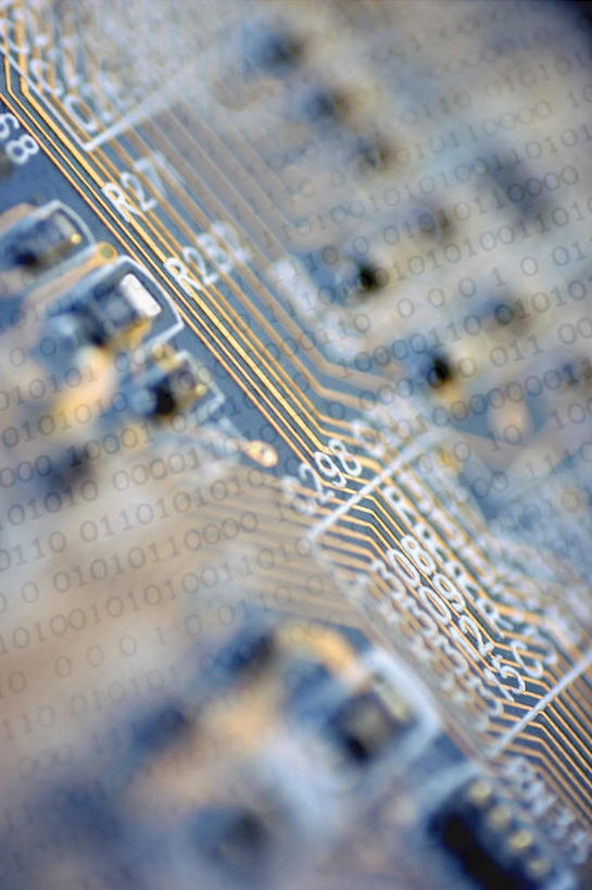 无人,竖图,俯视,室内,特写,白天,静物,金属制品,阴影,朦胧,模糊,反射,金属,电路板,影子,庞大,线路板,复杂,印刷电路板,繁杂,PCB板铝基板,PCB电路板,超薄电路板,超薄线路板,高频板,彩图,高角度拍摄