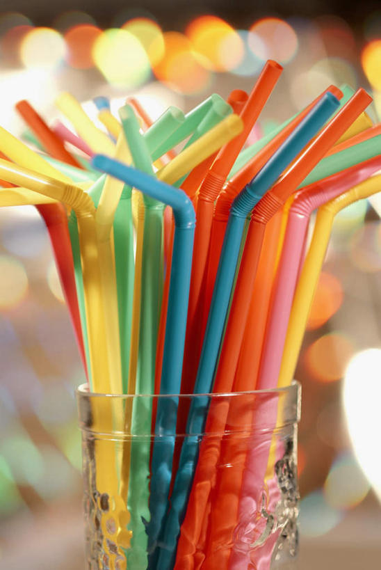 无人,竖图,彩色,室内,特写,白天,正面,静物,许多,阴影,朦胧,模糊,光线,影子,塑料,灯光,很多,塑料制品,吸管,五颜六色,色彩斑斓,空心,五彩缤纷,饮管,五彩斑斓,五光十色,彩图,圆柱状