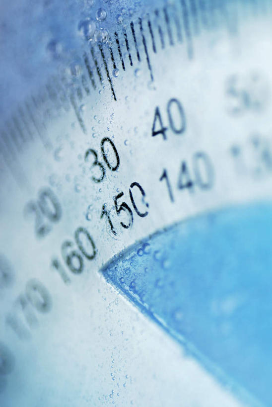 无人,竖图,俯视,室内,特写,白天,水,一把,朦胧,模糊,测量,标志,数字,文字,液体,字符,刻度,气泡,水滴,标识,泡泡,尺,塑料制品,角度,阿拉伯数字,测量工具,量角器,尺子,衡量,绘图,比例,测绘,量具,量仪,标度,量角尺,彩图,高角度拍摄