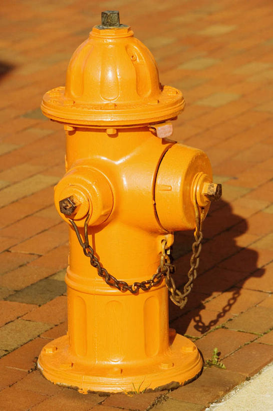 无人,竖图,俯视,室外,特写,白天,安全,道路,路,消防栓,阴影,光线,影子,小路,防护,交通,阳光,保护,消防,保险,灭火,保全,周全,安稳,安定,消防器材,平安,彩图,高角度拍摄