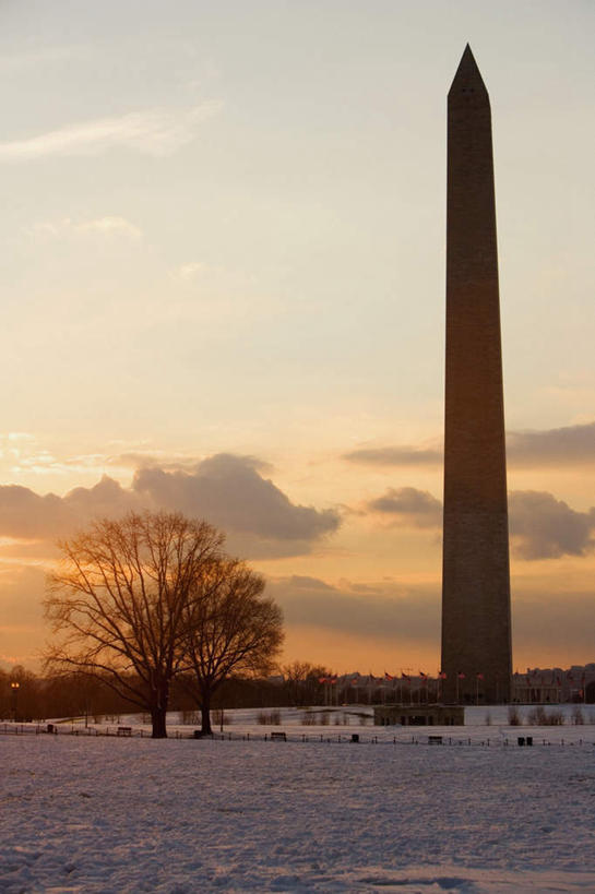 无人,竖图,室外,白天,正面,旅游,度假,湖,湖泊,日落,水,植物,标志建筑,地标,建筑,美国,波纹,湖面,水流,水面,晚霞,霞光,落日,纪念碑,纪念馆,涟漪,首都,娱乐,建设,树,树木,绿色,倒影,水纹,自然,黄昏,波浪,湖水,享受,休闲,旅游胜地,彩霞,放松,生长,成长,倒映,北美,北美洲,美洲,华盛顿特区,华盛顿纪念碑,华盛顿哥伦比亚特区,华府,华盛顿纪念塔,水晕,北亚美利加洲,亚美利加洲,夕照,反照,夕阳,彩图,斜阳