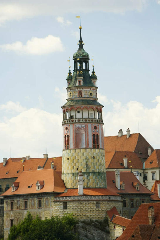 无人,家,竖图,室外,白天,仰视,度假,美景,城市风光,城市,欧洲,捷克,阴影,光线,影子,房屋,屋子,景观,云,云朵,公寓,首都,云彩,娱乐,洋房,楼房,住宅,蓝色,白云,蓝天,天空,阳光,天,享受,休闲,景色,放松,晴朗,中欧,捷克共和国,旧城广场,布拉格广场,布拉格,瓦茨拉夫广场,布拉格旧城广场,布拉格老城广场,晴空,彩图,低角度拍摄,房子