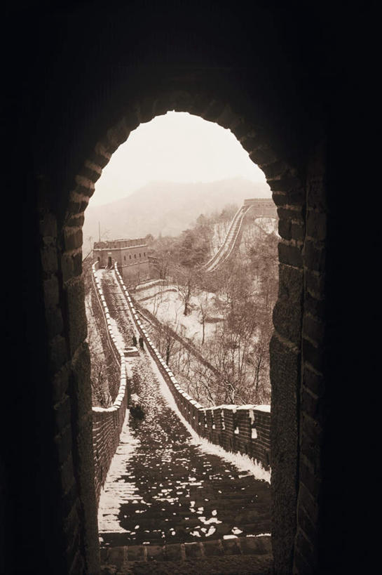 无人,竖图,室外,白天,正面,旅游,度假,名胜古迹,雪,大雪,地标,长城,中国,亚洲,遗迹,墙,积雪,雪景,冬季,冬天,拱门,古迹,文物,娱乐,古建筑,墙壁,墙面,享受,休闲,旅游胜地,放松,寒冷,万里长城,古文明,东亚,世界文化遗产,中华人民共和国,严寒,彩图,标志性建筑