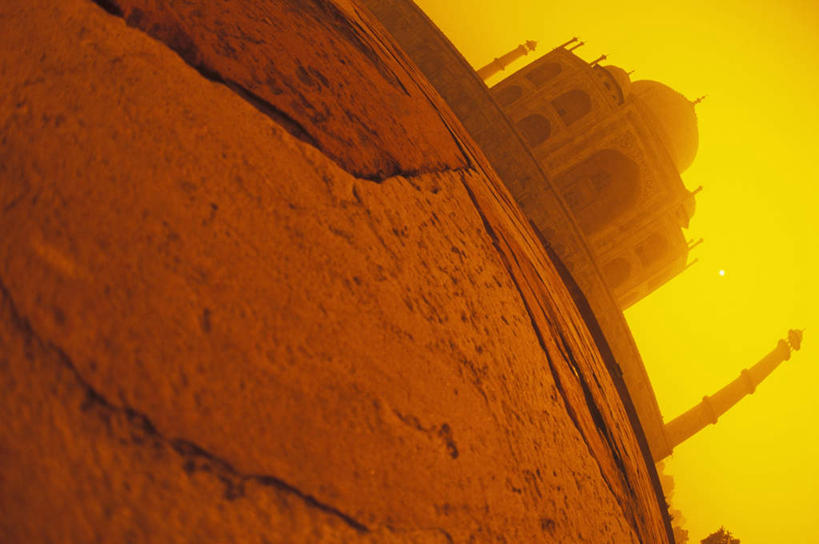 无人,横图,室外,白天,正面,旅游,度假,石头,名胜古迹,日落,道路,地标,路,泰姬陵,印度,亚洲,遗迹,石子,柱子,晚霞,霞光,落日,小路,交通,倾斜,古迹,文物,娱乐,古建筑,黄昏,享受,休闲,旅游胜地,彩霞,放松,陵墓,南亚,歪斜,古文明,世界文化遗产,泰姬.马哈尔陵,伊斯兰建筑,泰姬玛哈,世界七大奇迹,夕照,石块,岩石,夕阳,彩图,斜阳,标志性建筑