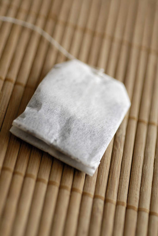 无人,竖图,俯视,室内,特写,白天,幸福,餐桌,茶,桌子,阴影,反射,影子,茶叶,娱乐,茶包,一个,享受,休闲,温馨,放松,乐趣,单个,餐台,提神,舒适,袋泡茶,醒脑,彩图,高角度拍摄