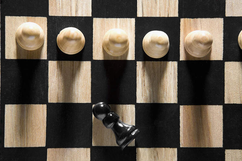 无人,横图,俯视,室内,特写,白天,游戏,快乐,比赛,竞争,静物,阴影,朦胧,模糊,反射,影子,玩,娱乐,象棋,休闲,棋子,棋盘,国际象棋,益智,活动,发泄,消遣,智力,宣泄,玩耍,嬉戏,彩图,高角度拍摄,兵,近卫军