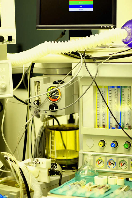 无人,医院,竖图,室内,白天,正面,机器,显示器,医学,测量,屏幕,刻度,设备,显示屏,测量工具,医疗,医疗设备,血压计,呼吸机,医疗器械,医疗工具,输出设备,医疗机构,量具,量仪,血压表,彩图,病院,诊所