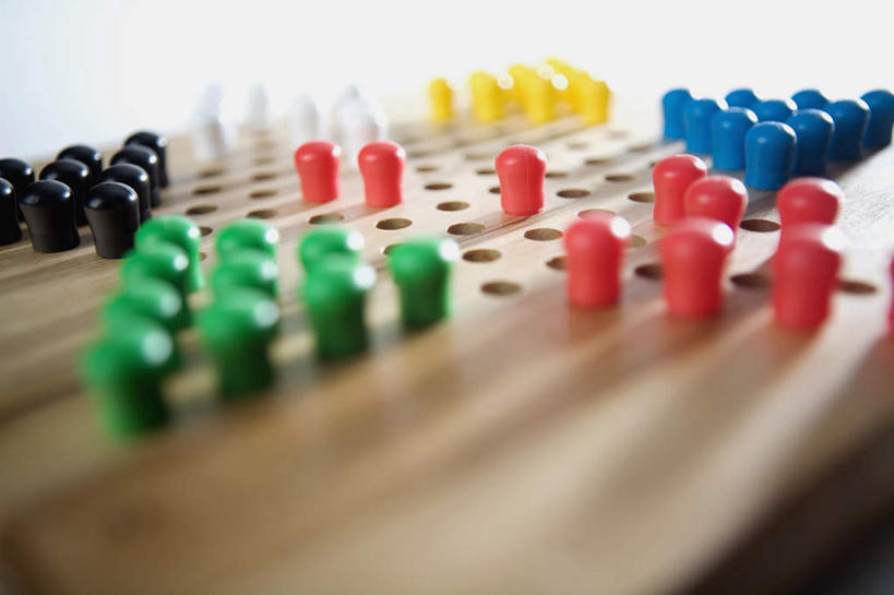 无人,横图,彩色,室内,特写,白天,白色背景,正面,游戏,智慧,静物,阴影,朦胧,模糊,反射,影子,玩,娱乐,休闲,棋子,棋盘,益智,摄影,影棚,活动,五颜六色,色彩斑斓,发泄,消遣,智力,五彩缤纷,跳棋,宣泄,五彩斑斓,西洋跳棋,五光十色,国际跳棋,玩耍,嬉戏,彩图,影棚拍摄,拍摄