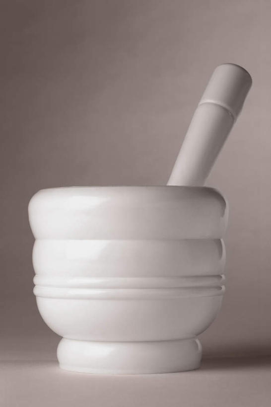 无人,竖图,室内,特写,白天,正面,静物,阴影,灰色背景,反射,影子,一个,白色,器皿,摄影,影棚,单个,研磨,臼杵,研杵,研钵,臼,彩图,影棚拍摄,拍摄
