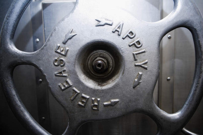 无人,横图,室外,特写,白天,正面,静物,英文,标志,文字,字符,字母,标识,一个,单个,英文字母,阀门,彩图,进气阀,空气阀,排气阀