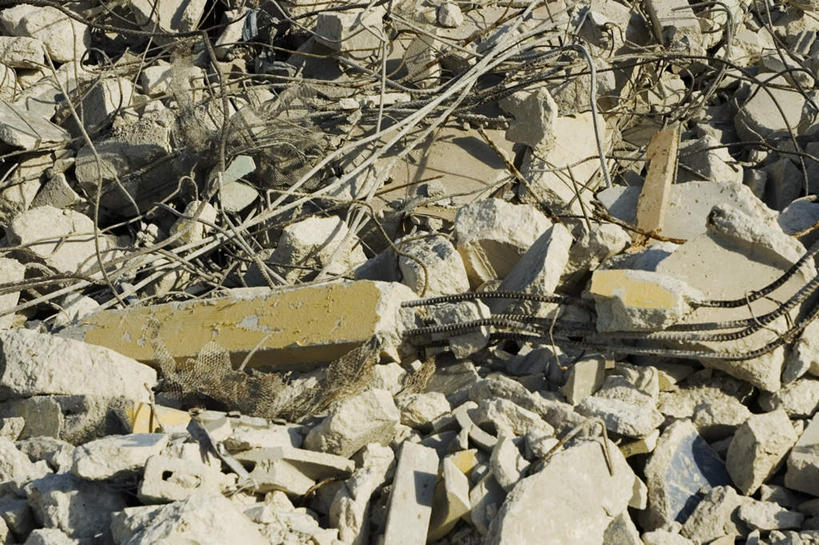 无人,横图,俯视,室外,特写,白天,石头,一堆,许多,阴影,堆叠,堆积,光线,石子,影子,很多,凌乱,阳光,建筑工地,堆,混乱,毁灭,地盘,建筑地盘,施工地盘,纷乱,缭乱,庞杂,消灭,扑灭,覆灭,石块,岩石,彩图,高角度拍摄,工地