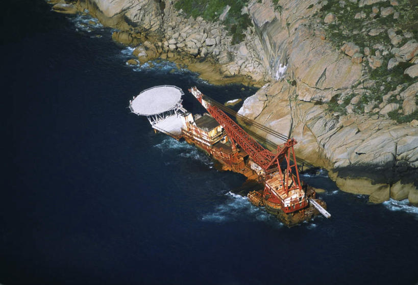 无人,机场,横图,俯视,航拍,室外,白天,旅游,度假,海浪,海洋,美景,山,山脉,飞机场,非洲,南非,阴影,光线,影子,景观,浪花,山峰,悬崖,山峦,破坏,娱乐,航空,阳光,自然,海水,停机坪,群山,享受,休闲,景色,放松,损坏,鸟瞰,自然风光,毁坏,海景,好望角,绝壁,阿非利加洲,南非共和国,西开普省,大海,风浪,海,海水的波动,近岸浪,涌浪,彩图,高角度拍摄