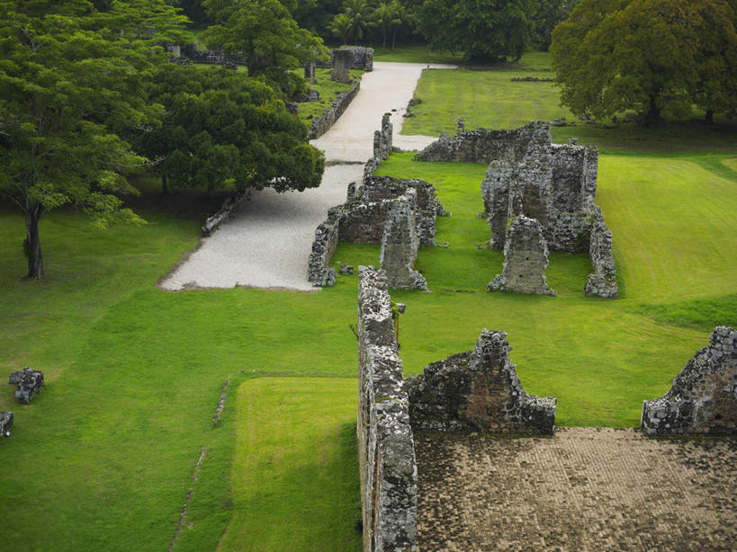 无人,横图,俯视,室外,白天,旅游,度假,草地,草坪,石头,名胜古迹,植物,标志建筑,地标,建筑,巴拿马,遗迹,石子,首都,古迹,文物,娱乐,建设,古建筑,废墟,草,树,树木,绿色,自然,享受,休闲,旅游胜地,放松,生长,成长,中美洲,美洲,古文明,亚美利加洲,巴拿马城,巴拿马共和国,石块,岩石,彩图,高角度拍摄