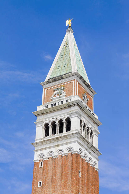 无人,竖图,室外,白天,仰视,度假,美景,城市风光,城市,意大利,欧洲,威尼斯,阴影,时间,光线,时钟,影子,景观,云,云朵,计时,云彩,娱乐,蓝色,白云,蓝天,天空,阳光,钟表,天,享受,休闲,表,景色,放松,晴朗,南欧,圣马克广场,意大利共和国,塔钟,威尼斯中心广场,钟,晴空,彩图,低角度拍摄