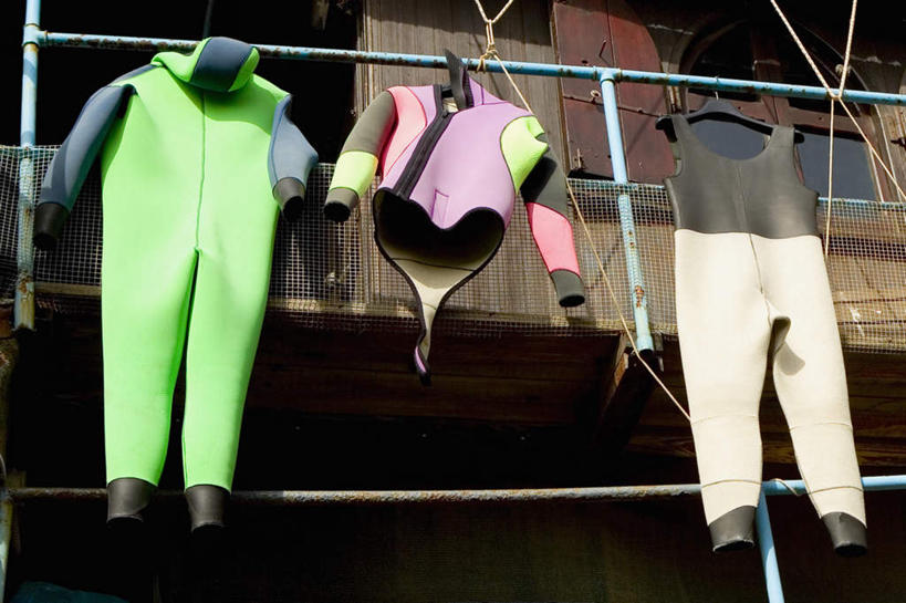 无人,家,横图,室外,白天,仰视,旅游,度假,美景,意大利,欧洲,吊挂,悬挂,服装,房屋,屋子,景观,挂,娱乐,楼房,住宅,衣服,自然,享受,休闲,景色,放松,潜水服,服饰,衣着,穿着,南欧,自然风光,意大利共和国,利古里亚,衣饰,利古里亚大区,五渔村,五乡地,彩图,低角度拍摄,房子,湿式潜水服