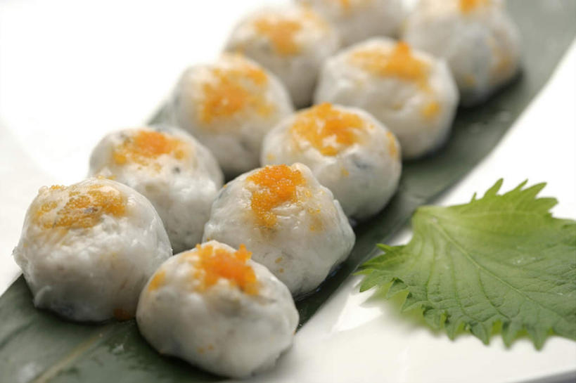 鱼子酱,无人,横图,俯视,室内,特写,白天,白色背景,烹饪,叶子,阴影,朦胧,模糊,芳香,反射,影子,鱼卵,日本料理,料理,食品,绿叶,鱼籽,菜肴,美食,食物,排列,日式料理,日式,嫩叶,摄影,佳肴,影棚,棕叶,摆列,抗菌,抗免氧化,抑菌,绿色银行,箸叶,叶,叶片,彩图,高角度拍摄,影棚拍摄,拍摄,布列,分列