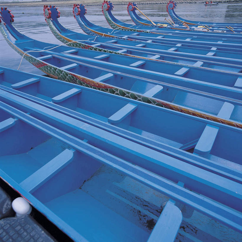 无人,方图,俯视,室外,白天,成功,船,端午节,一排,许多,阴影,节日,庆祝,整齐,反射,龙,影子,木船,文化,排列,交通工具,祈祷,庆典,许愿,宗教,龙舟,信仰,纪念,祈求,祭奠,祭祀,舟,队列,高贵,载具,图腾,传说,赛龙舟,祥瑞,灵兽,权势,尊荣,敬拜,端阳节,五月节,午日节,幸运,祭司,彩图,高角度拍摄