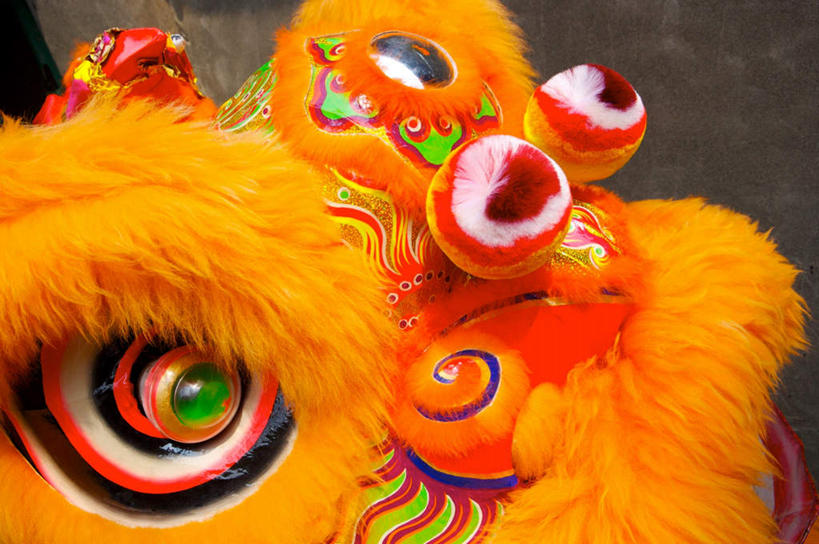 头,无人,横图,室外,特写,白天,正面,静物,舞狮,表演,辟邪,装饰,文化,一个,黄色,祈祷,祈福,健康,许愿,单个,华丽,修饰,祈求,点缀,舞狮子,衬托,美观,雅致,雅观,驱邪,祛邪,避邪,狮灯,狮子舞,平安,头部,彩图,舞蹈