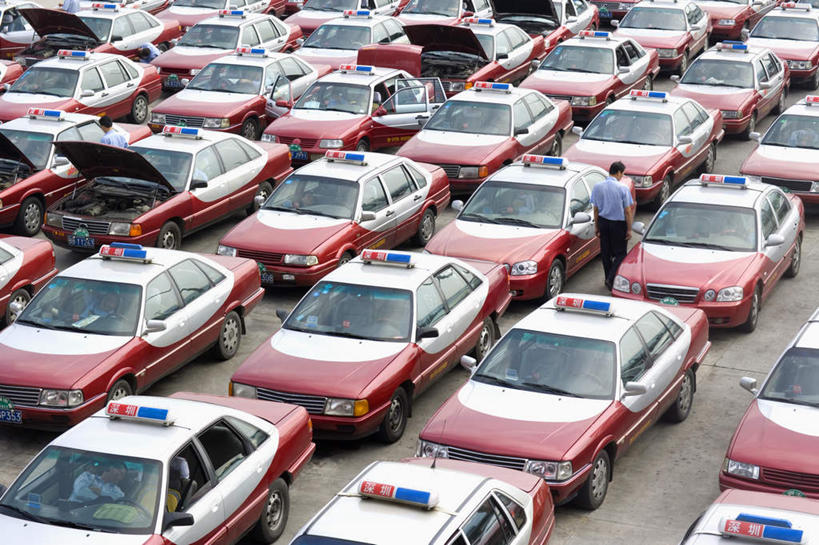 无人,横图,俯视,室外,白天,度假,美景,城市风光,城市,道路,路,公路,出租车,汽车,照明,深圳,中国,亚洲,许多,景观,灯光,交通,娱乐,车,灯,排列,灯具,交通工具,轿车,享受,休闲,景色,放松,照亮,照明设备,载具,的士,计程车,东亚,广东,广东省,中华人民共和国,华南地区,粤,深圳市,摆列,出租车顶灯,出租车广告顶灯,汽车顶灯,马路,彩图,高角度拍摄,布列,分列