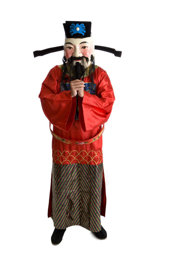 东方人,一个人,站,竖图,室内,白天,白色背景,正面,民族服装,春节,亚洲,仅一个男性,仅一个人,阴影,节日,庆祝,反射,影子,黄种人,文化,仅一个年轻男性,握拳,站着,庆典,遮,遮掩,摄影,影棚,纪念,掩盖,遮挡,遮盖,掩饰,男人,男性,年轻男性,亚洲人,站立,彩图,全身,影棚拍摄,传统服装,民俗服,拍摄,拜年,贺年