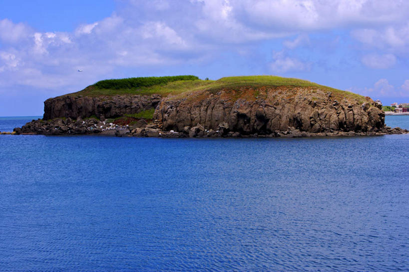 无人,横图,室外,白天,正面,旅游,度假,草地,草坪,岛屿,海浪,海洋,美景,植物,台湾,中国,亚洲,阴影,光线,影子,岛,景观,浪花,云,云朵,云彩,娱乐,草,蓝色,绿色,白云,蓝天,天空,阳光,自然,海水,天,享受,休闲,景色,放松,晴朗,自然风光,海景,东亚,港澳台,中华人民共和国,台湾省,大海,风浪,海,海水的波动,近岸浪,列岛,群岛,涌浪,诸岛,晴空,彩图,澎湖群岛,台