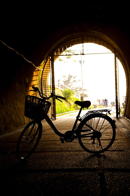 无人,竖图,室内,白天,正面,旅游,度假,石头,美景,植物,门,道路,路,自行车,台湾,中国,亚洲,隧道,石子,墙,景观,拱门,小路,交通,娱乐,墙壁,墙面,车,脚踏车,树,树木,绿色,自然,门框,交通工具,享受,休闲,景色,放松,生长,成长,地道,自然风光,载具,东亚,台北县,港澳台,中华人民共和国,台湾省,新北,新北市,石块,彩图,贡寮区,贡寮乡,台