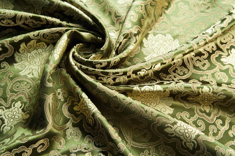 无人,横图,俯视,室内,特写,白天,静物,刺绣,花纹,艺术,装饰,布,布料,螺旋,图案,手工艺品,布纹,文化,工艺品,华丽,修饰,布匹,点缀,高雅,自信心,品位,衬托,美观,雅致,雅观,织锦,彩图,高角度拍摄,锦缎,女红,染织,丝织物,针绣,针黹,织锦缎,黹