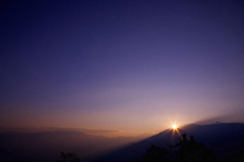 无人,横图,室外,白天,仰视,旅游,度假,日出,美景,山,山脉,太阳,雾,台湾,中国,亚洲,阴影,朦胧,模糊,光线,影子,景观,山峰,云,云朵,朝霞,晨曦,黎明,山峦,云彩,娱乐,白云,阳光,自然,群山,享受,休闲,景色,放松,迷雾,自然风光,东亚,嘉义,阿里山,港澳台,中华人民共和国,台湾省,嘉义市,朝阳,大雾,彩图,低角度拍摄,破晓,台