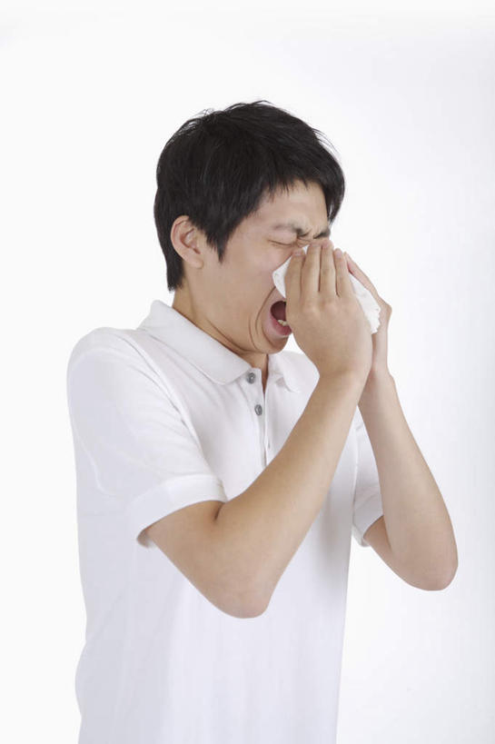 东方人,手,一个人,站,闭眼,竖图,室内,白天,白色背景,正面,生活用品,亚洲,双手,仅一个男性,仅一个人,擦,抚摸,服装,纸,休闲装,黄种人,仅一个年轻男性,一个,衣服,白色,纸巾,日用品,站着,休闲,手部,休闲服,擦拭,摄影,服饰,影棚,单个,卫生纸,感冒,喷嚏,伤风,生活用纸,揩擦,拭,男人,男性,年轻男性,亚洲人,闭眼睛,闭着眼,闭着眼睛,站立,半身,彩图,影棚拍摄,拍摄,轻抚