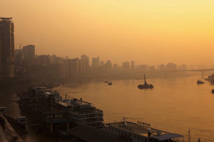 无人,高楼大厦,码头,横图,室外,白天,正面,度假,美景,日落,城市风光,城市,大厦,港口,建筑,轮船,摩天大楼,船,重庆,中国,亚洲,朦胧,模糊,景观,晚霞,霞光,落日,建筑群,娱乐,建设,黄昏,交通工具,享受,休闲,景色,彩霞,放松,载具,长江,东亚,朝天门码头,嘉陵江,中华人民共和国,西南地区,重庆市,渝,夕照,夕阳,彩图,摆渡口,埠头,大楼,渡口,渡头,港湾,高层建筑,高楼,海港,货运码头,口岸,摩天楼,商港,斜阳