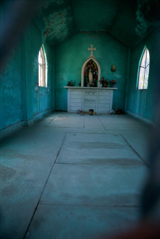 无人,教堂,竖图,室内,白天,正面,旅游,度假,窗户,标志建筑,地标,建筑,雕塑,墨西哥,节日,艺术,装饰,雕刻,雕像,十字架,文化,娱乐,建设,石雕,玻璃窗,工艺品,祈祷,享受,休闲,健康,旅游胜地,放松,许愿,宗教,信仰,纪念,祈求,美术,北美,北美洲,基督教,天主教,主题,美洲,陈列,信念,功能,美学,北亚美利加洲,亚美利加洲,墨西哥合众国,仙人掌王国,北下加利福尼亚,北下加利福尼亚州,下加利福尼亚州,自由市,蒂华纳,提华纳,平安,彩图,大教堂,礼拜堂