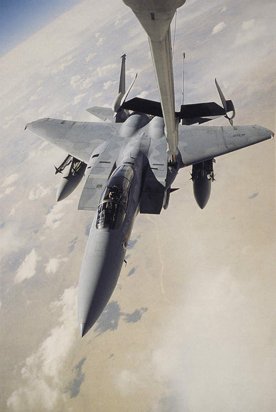 无人,竖图,俯视,航拍,室外,白天,飞机,美国,飞翔,阴影,飞行,光线,影子,云,云朵,翱翔,云彩,飞,蓝色,白云,蓝天,天空,阳光,天,空军,一架,晴朗,战斗机,北美,北美洲,鸟瞰,美洲,军用机,美军,军用战斗机,麦克唐纳.道格拉斯,鹰式战斗机,F-15鹰式战斗机,北亚美利加洲,亚美利加洲,晴空,彩图,高角度拍摄