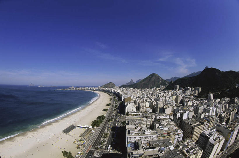 无人,家,横图,室外,白天,正面,旅游,度假,海浪,海洋,美景,沙滩,山,山脉,植物,城市风光,城市,建筑,巴西,阴影,光线,沙子,影子,房屋,屋子,海岸,景观,浪花,山峰,云,云朵,公寓,建筑群,沙地,山峦,云彩,娱乐,建设,洋房,楼房,住宅,树,树木,蓝色,绿色,白云,蓝天,天空,阳光,自然,海水,群山,天,享受,休闲,景色,南美,放松,生长,晴朗,成长,南美洲,拉丁美洲,美洲,里约热内卢,海景,里约热内卢州,巴西联邦共和国,首府,亚美利加洲,南亚美利加洲,里约热内卢市,科巴卡巴纳海滩,科帕卡巴纳海滩,大海,风浪,海,海水的波动,海滩,近岸浪,涌浪,晴空,彩图,房子