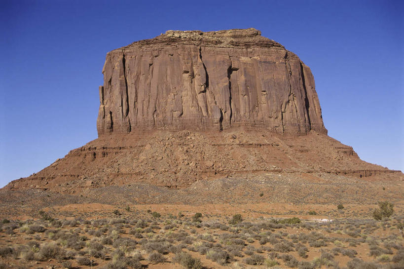 无人,横图,室外,白天,正面,旅游,度假,石头,美景,沙漠,山,山脉,植物,美国,阴影,枯萎,光线,石子,影子,景观,山峰,枯草,山峦,娱乐,草,黄色,蓝色,蓝天,天空,阳光,自然,群山,天,享受,休闲,景色,放松,晴朗,亚利桑那,北美,北美洲,自然风光,美洲,亚利桑那州,万里无云,纪念碑山谷,纪念碑谷,纪念碑山谷公园,纪念谷,大峡谷之州,北亚美利加洲,亚美利加洲,纪念碑谷纳瓦霍部落公园,大漠,砂漠,石块,岩石,晴空,晴空万里,彩图