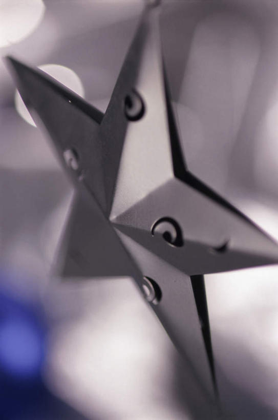 无人,竖图,室内,特写,白天,正面,纯洁,静物,圣诞节,阴影,节日,朦胧,模糊,庆祝,装饰,反射,影子,星星,银色,文化,庆典,星形,信仰,纪念,华丽,修饰,点缀,高贵,五角形,衬托,美观,雅致,雅观,五角星,彩图