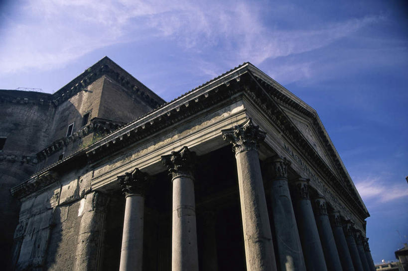 无人,横图,室外,白天,仰视,旅游,度假,名胜古迹,标志建筑,地标,建筑,雕塑,意大利,欧洲,罗马,一排,许多,阴影,遗迹,艺术,整齐,装饰,光线,雕刻,雕像,影子,柱子,墙,云,云朵,首都,云彩,古迹,文物,娱乐,建设,古建筑,墙壁,墙面,排列,蓝色,白云,蓝天,天空,阳光,工艺品,天,享受,休闲,旅游胜地,放松,晴朗,纪念,美术,队列,南欧,主题,陈列,古文明,意大利共和国,功能,美学,万神殿,万神庙,罗马万神殿,罗马万神庙,晴空,彩图,低角度拍摄