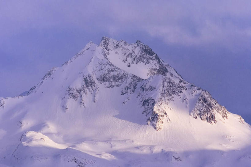无人,横图,室外,白天,正面,旅游,度假,美景,山,雪,雪山,大雪,美国,阴影,光线,影子,冰,积雪,景观,山峰,雪景,云,云朵,冬季,冬天,山峦,云彩,娱乐,蓝色,白云,蓝天,天空,阳光,自然,天,享受,休闲,景色,放松,寒冷,晴朗,冰冷,北美,北美洲,自然风光,美洲,阿拉斯加,阿拉斯加州,北亚美利加洲,亚美利加洲,严寒,冰凉,酷寒,凛冽,凛凛,极冷,最后的边疆,午夜阳光之地,基奈半岛,晴空,彩图