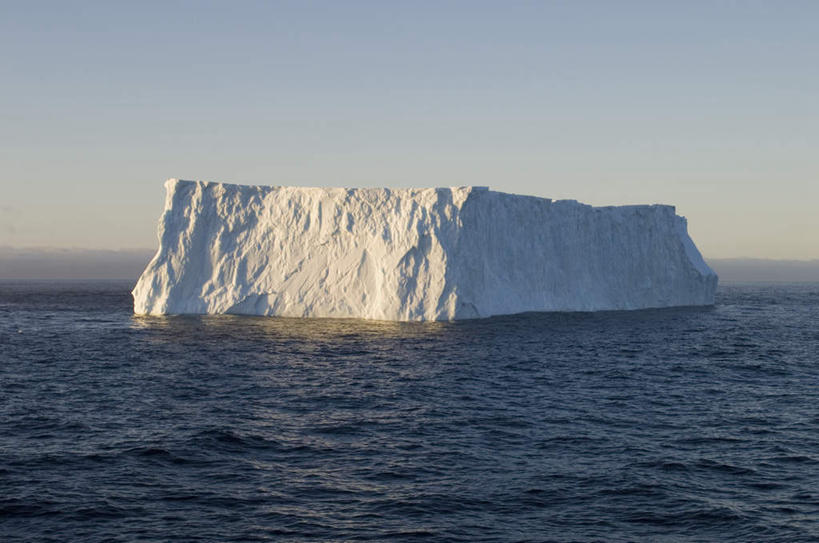无人,横图,室外,白天,正面,旅游,度假,冰山,海浪,海洋,美景,山,阴影,波纹,光线,纹路,纹理,影子,冰,景观,浪花,山峰,涟漪,山峦,娱乐,冰川,蓝色,蓝天,水纹,天空,阳光,自然,海水,波浪,天,享受,休闲,景色,放松,寒冷,晴朗,冰冷,自然风光,南极洲,冰河,海景,万里无云,肌理,水晕,严寒,冰凉,酷寒,凛冽,凛凛,极冷,格雷厄姆地,南极半岛,南极大陆,帕默半岛,大海,风浪,海,海水的波动,近岸浪,涌浪,晴空,晴空万里,彩图