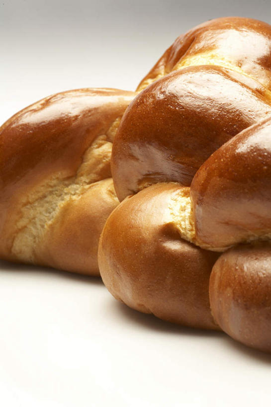 点心,面包,无人,竖图,室内,特写,白天,白色背景,正面,餐桌,桌子,阴影,反射,影子,食品,面点,食物,糕点,一个,摄影,影棚,单个,餐台,白面包,彩图,影棚拍摄,拍摄