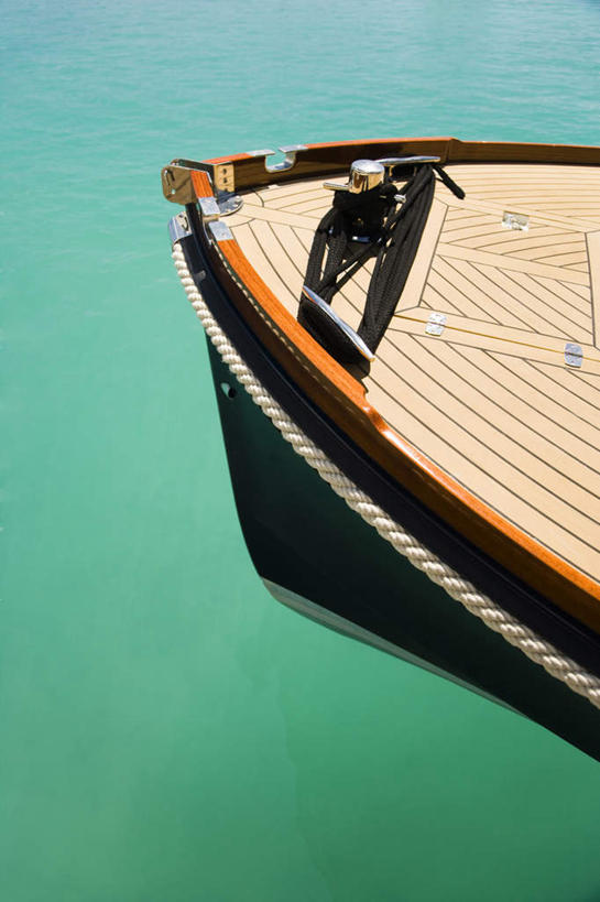 无人,竖图,俯视,室外,白天,旅游,度假,海浪,海洋,美景,船,阴影,光线,影子,景观,浪花,木船,娱乐,阳光,自然,海水,交通工具,享受,休闲,景色,放松,舟,自然风光,载具,大洋洲,海景,塔希提岛,法属波利尼西亚,社会群岛,大溪地,法属玻利尼西亚,塔西提岛,大海,风浪,海,海水的波动,近岸浪,涌浪,彩图,高角度拍摄