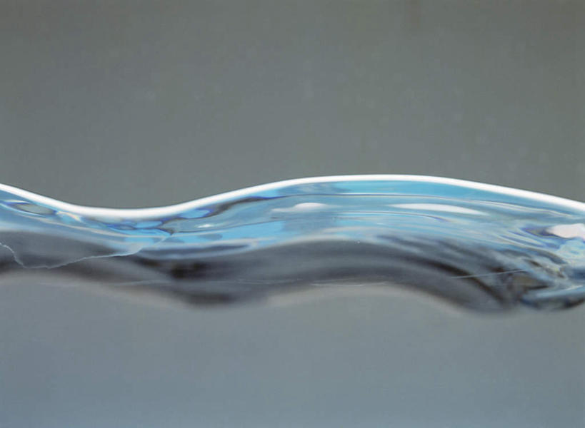 无人,横图,室内,特写,白天,正面,水,飞溅,灰色背景,曲折,弯曲,溅,曲线,液体,水滴,水珠,弧度,摄影,流动,蜿蜒,影棚,弧线,喷洒,彩图,影棚拍摄,拍摄