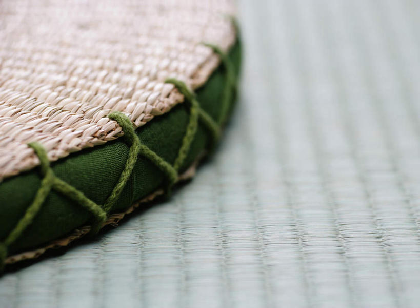 无人,横图,俯视,室内,特写,白天,靠垫,静物,阴影,朦胧,模糊,反射,席子,影子,靠枕,塌塌米,榻榻米,一个,垫子,枕头,摄影,影棚,单个,叠席,彩图,高角度拍摄,影棚拍摄,拍摄