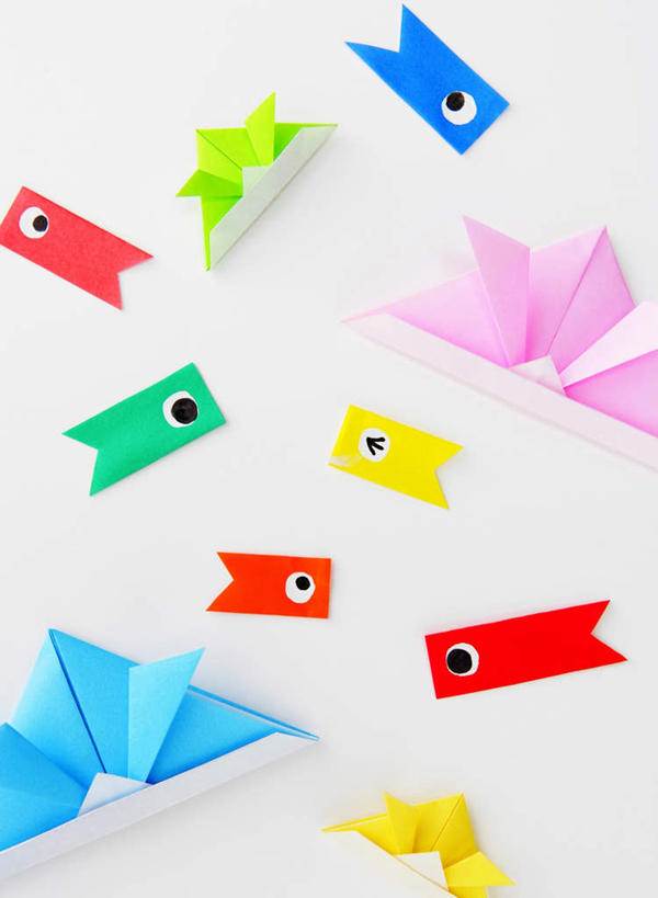 无人,竖图,俯视,彩色,室内,特写,白天,白色背景,静物,许多,节日,庆祝,艺术,折纸,纸艺,手工艺品,文化,纸制品,工艺品,庆典,摄影,影棚,纪念,儿童节,高雅,工艺折纸,自信心,品位,彩图,高角度拍摄,影棚拍摄,拍摄