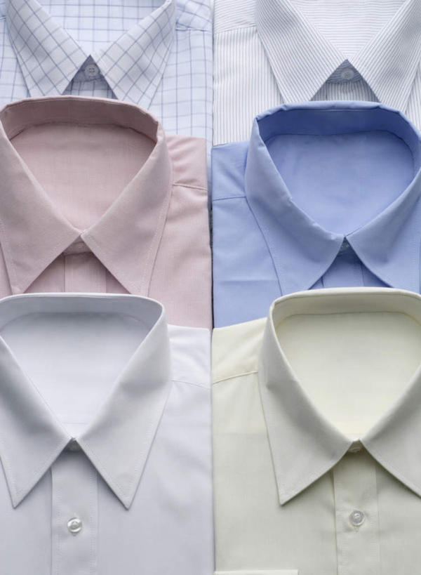 无人,竖图,俯视,室内,特写,白天,衬衫,静物,一排,整齐,并列,并排,排列,粉色,黄色,蓝色,白色,摄影,影棚,整洁,队列,平行,参差,划一,彩图,高角度拍摄,影棚拍摄,衬衣,拍摄