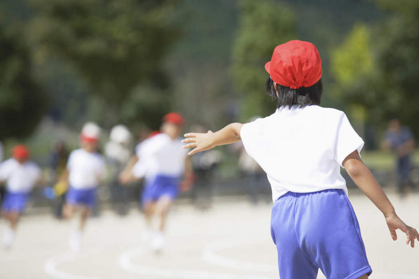 东方人,儿童,背部,伙伴,朋友,体育馆,运动场,站,跑,横图,室外,白天,正面,运动服,锻炼,友谊,纯洁,运动,接力跑,赛跑,植物,帽子,亚洲,服装,朦胧,模糊,接力棒,田径,许多人,黄种人,体育场,运动帽,树,树木,小孩,衣服,绿色,自然,站着,一群人,同学,鸭舌帽,可爱,童年,童趣,服饰,生长,成长,衣着,校友,穿着,接力赛跑,童真,烂漫,无邪,运动馆,同窗,学友,衣饰,体育,天真,友情,接力赛,男孩,男人,男性,女孩,女人,女性,亚洲人,跑步,站立,半身,彩图,健身,男生,女生,运动装