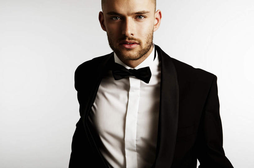 西方人,一个人,商务人士,商务男性,站,横图,室内,白天,白色背景,正面,衬衫,欧洲,欧洲人,仅一个男性,仅一个人,套装,造型,注视,漂亮,仅一个年轻男性,观察,看,站着,摄影,影棚,观看,察看,关注,商务装,工薪阶层,男人,男性,年轻男性,白种人,白领,上班族,站立,半身,彩图,影棚拍摄,衬衣,拍摄,俊秀,英俊