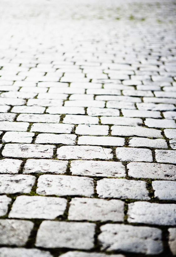 无人,竖图,俯视,室外,白天,旅游,度假,一排,阴影,整齐,光线,瓷砖,地砖,影子,泥土,青苔,苔藓,地面,娱乐,排列,阳光,享受,休闲,放松,泥,队列,彩图,高角度拍摄