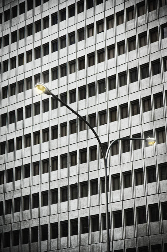 无人,高楼大厦,竖图,室外,白天,仰视,度假,美景,窗户,城市风光,城市,大厦,建筑,路灯,摩天大楼,一排,整齐,墙,景观,电能,娱乐,建设,玻璃窗,墙壁,墙面,排列,打开,享受,休闲,景色,放松,队列,一盏,彩图,低角度拍摄,大楼,高层建筑,高楼,摩天楼