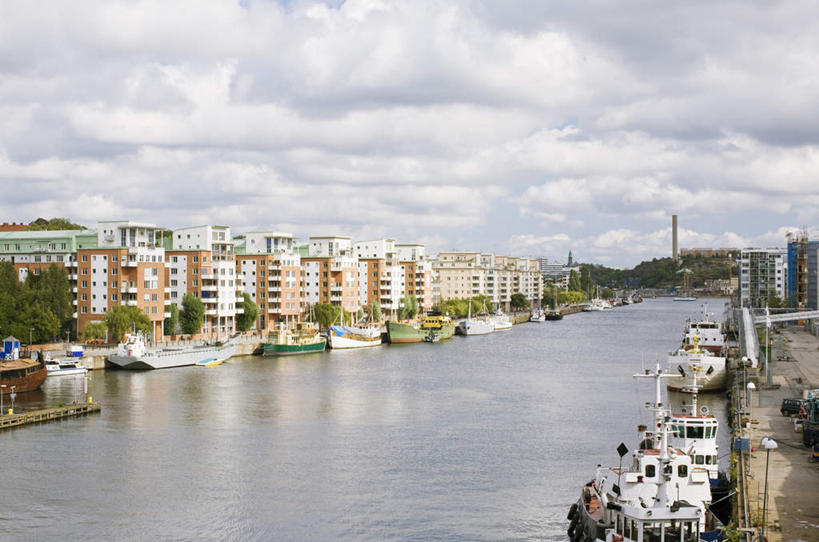 无人,家,码头,横图,俯视,室外,白天,旅游,度假,河流,名胜古迹,水,植物,标志建筑,道路,地标,港口,建筑,路,轮船,公路,船,许多,停靠,遗迹,房屋,屋子,河道,河水,水流,云,云朵,公寓,建筑群,交通,古迹,文物,娱乐,建设,古建筑,洋房,楼房,住宅,树,树木,绿色,天空,自然,交通工具,天,享受,休闲,旅游胜地,放松,运输,生长,成长,载具,古文明,马路,彩图,高角度拍摄,房子,摆渡口,埠头,渡口,渡头,港湾,海港,货运码头,口岸,商港